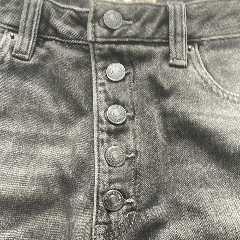 Free People Distressed Jean Shorts NWT - Picture 4 of 6